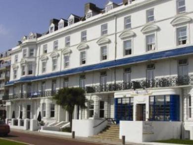 Oyo The Southcliff