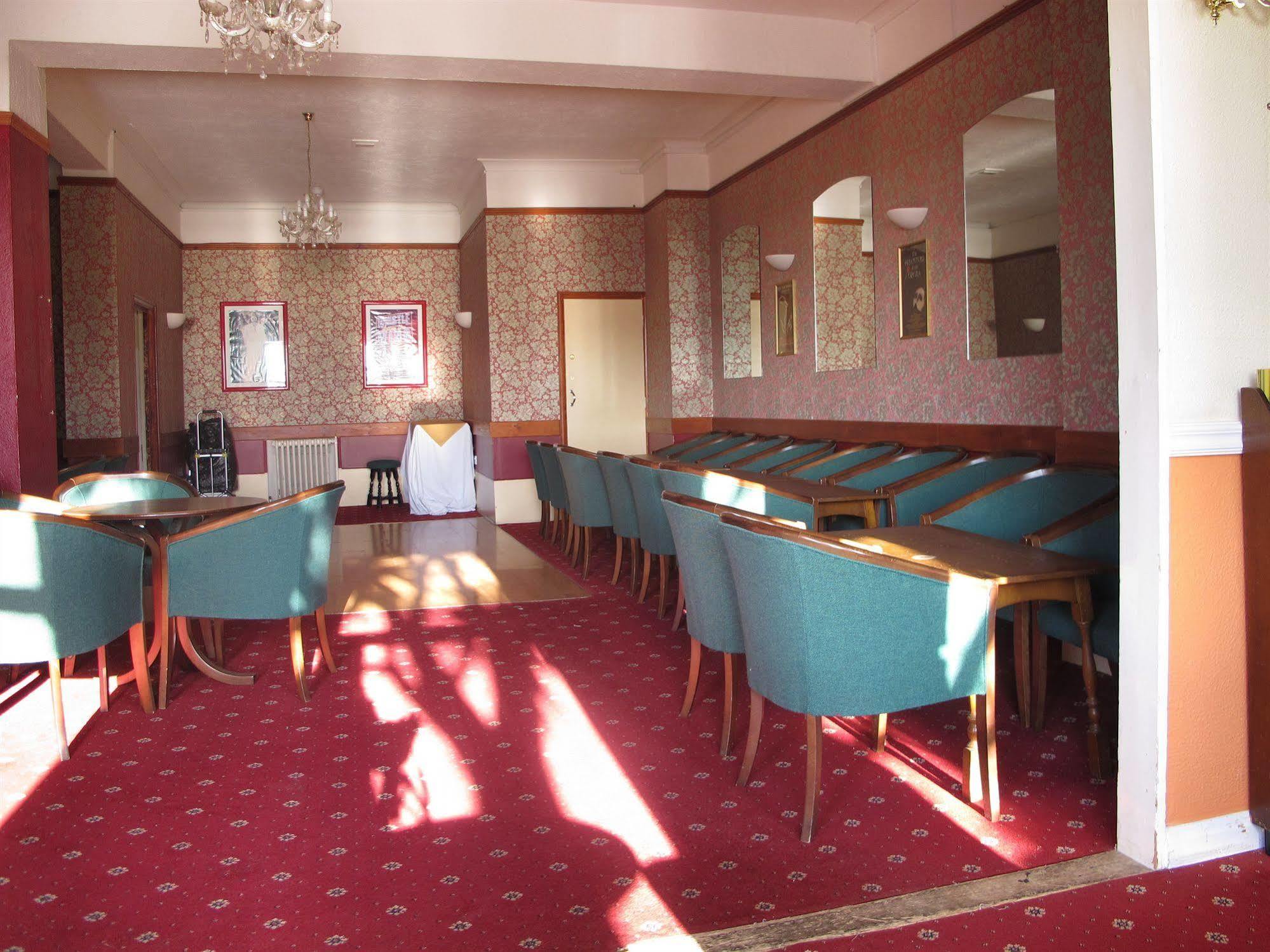 Hotel Oyo The Southcliff 3*