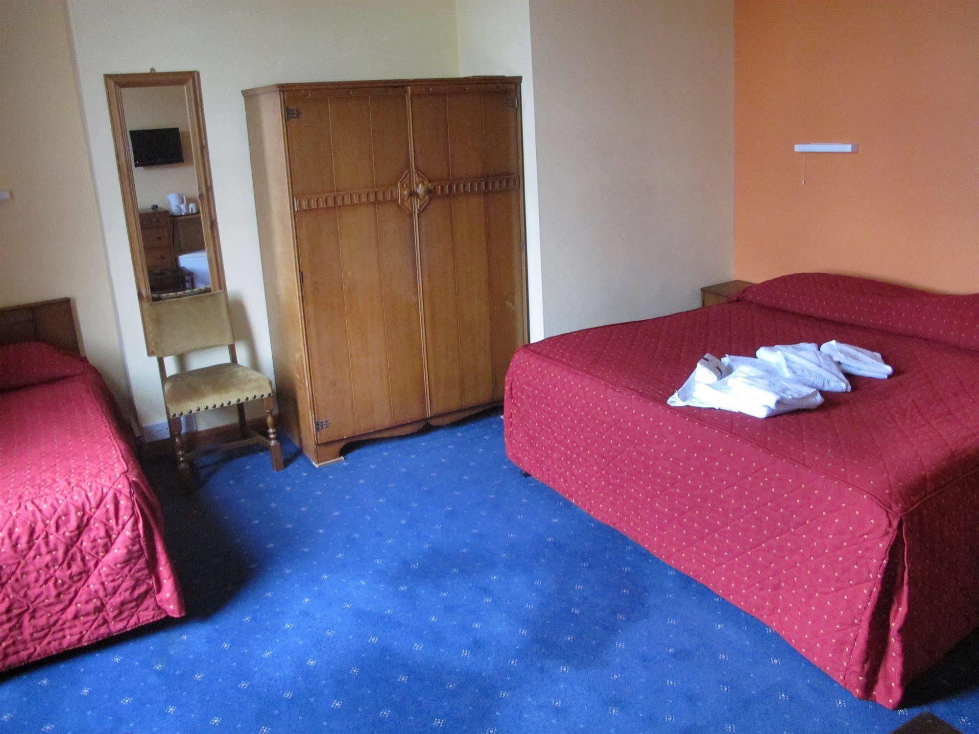 Oyo The Southcliff Hotel 3*