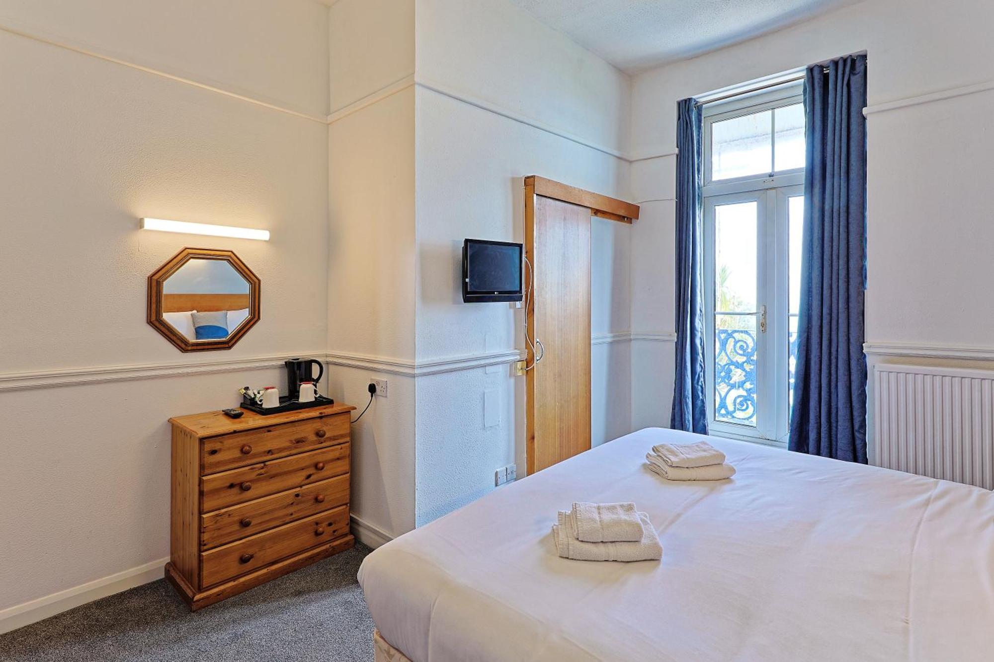 Hotel Oyo The Southcliff 3*