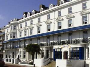 Oyo The Southcliff