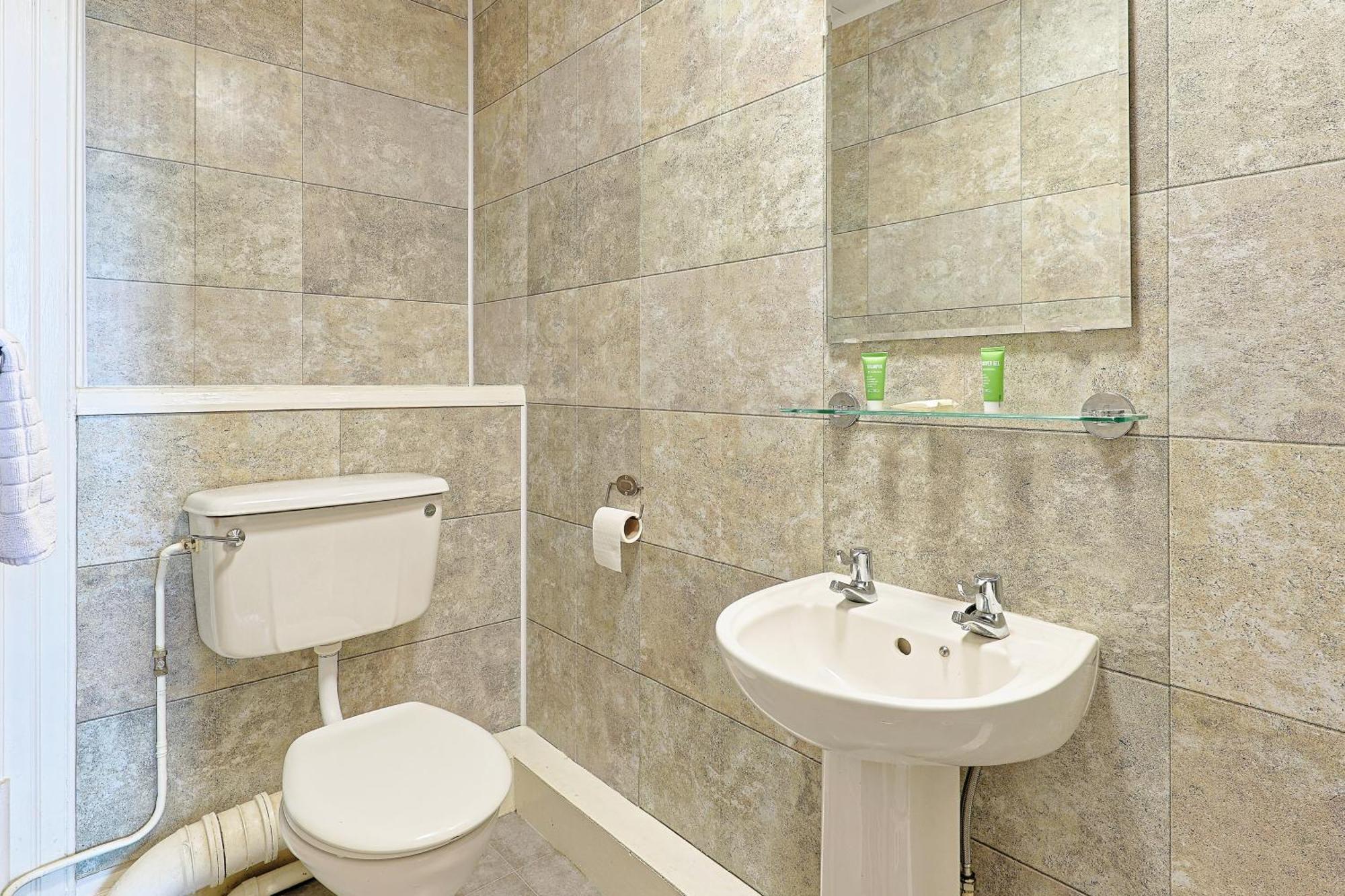 Oyo The Southcliff 3* Фолькустоун