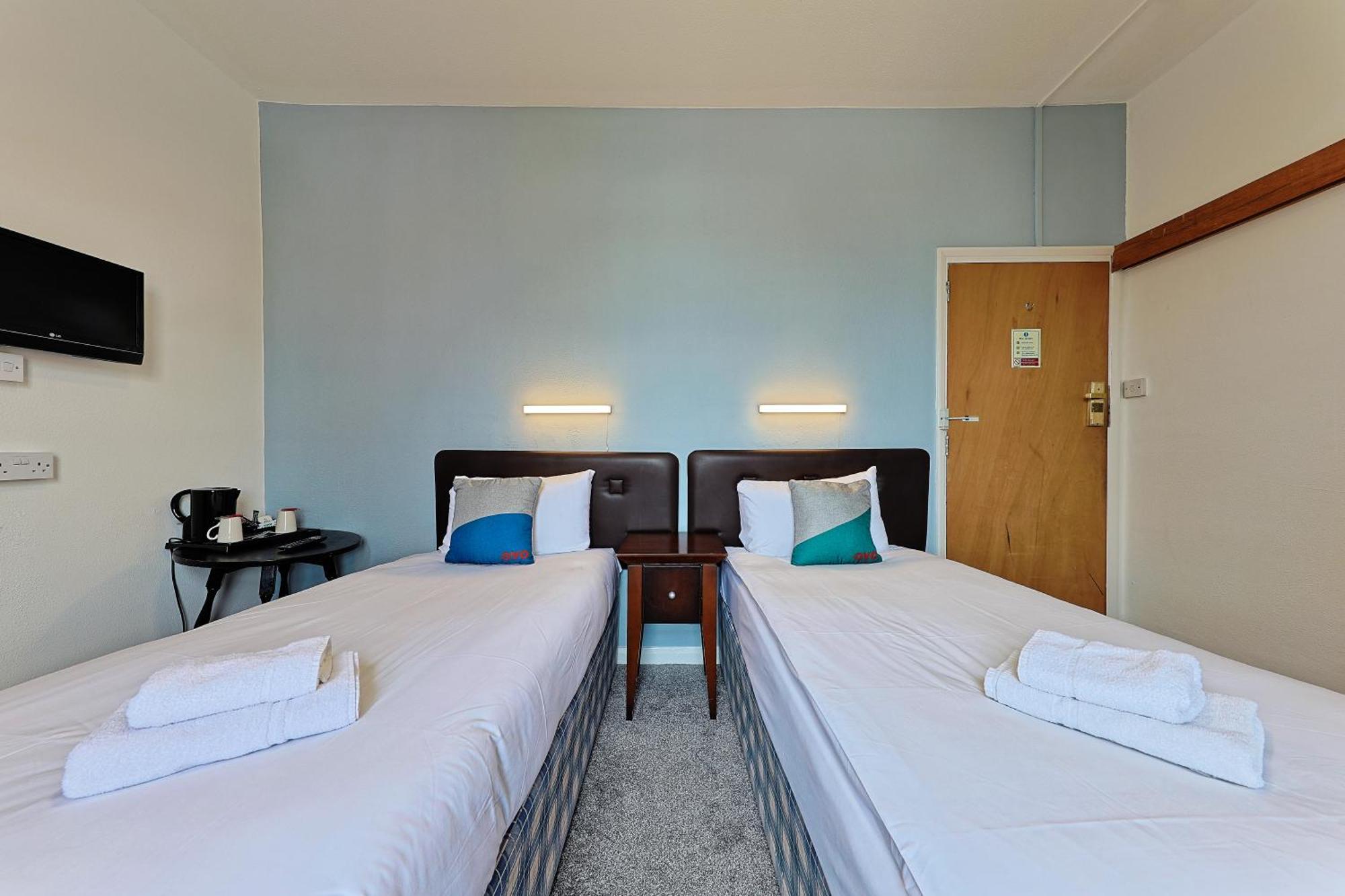 Oyo The Southcliff 3*